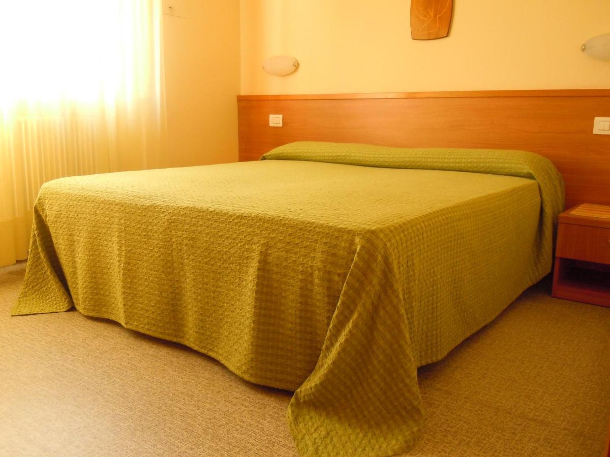 Villa Adria Lignano Sabbiadoro Esterno foto