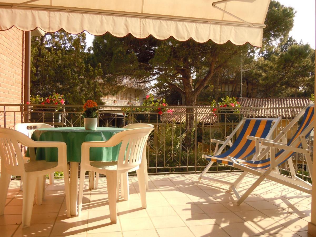 Villa Adria Lignano Sabbiadoro Esterno foto